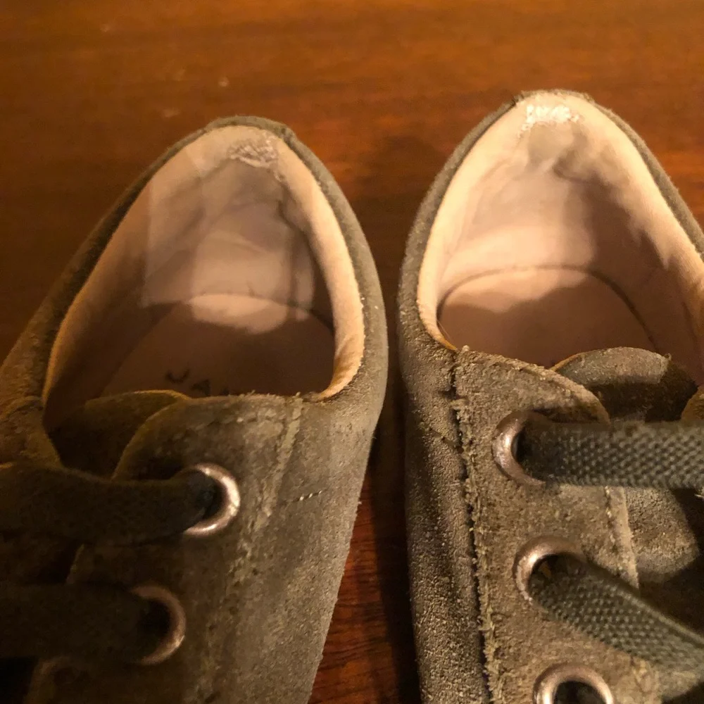 Janie and Jack toddler/ Boys suede sneaker size 8 green